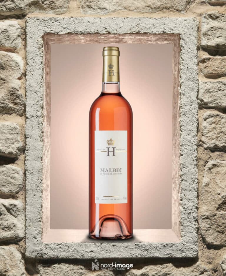 Photographie bouteille de vin rosé